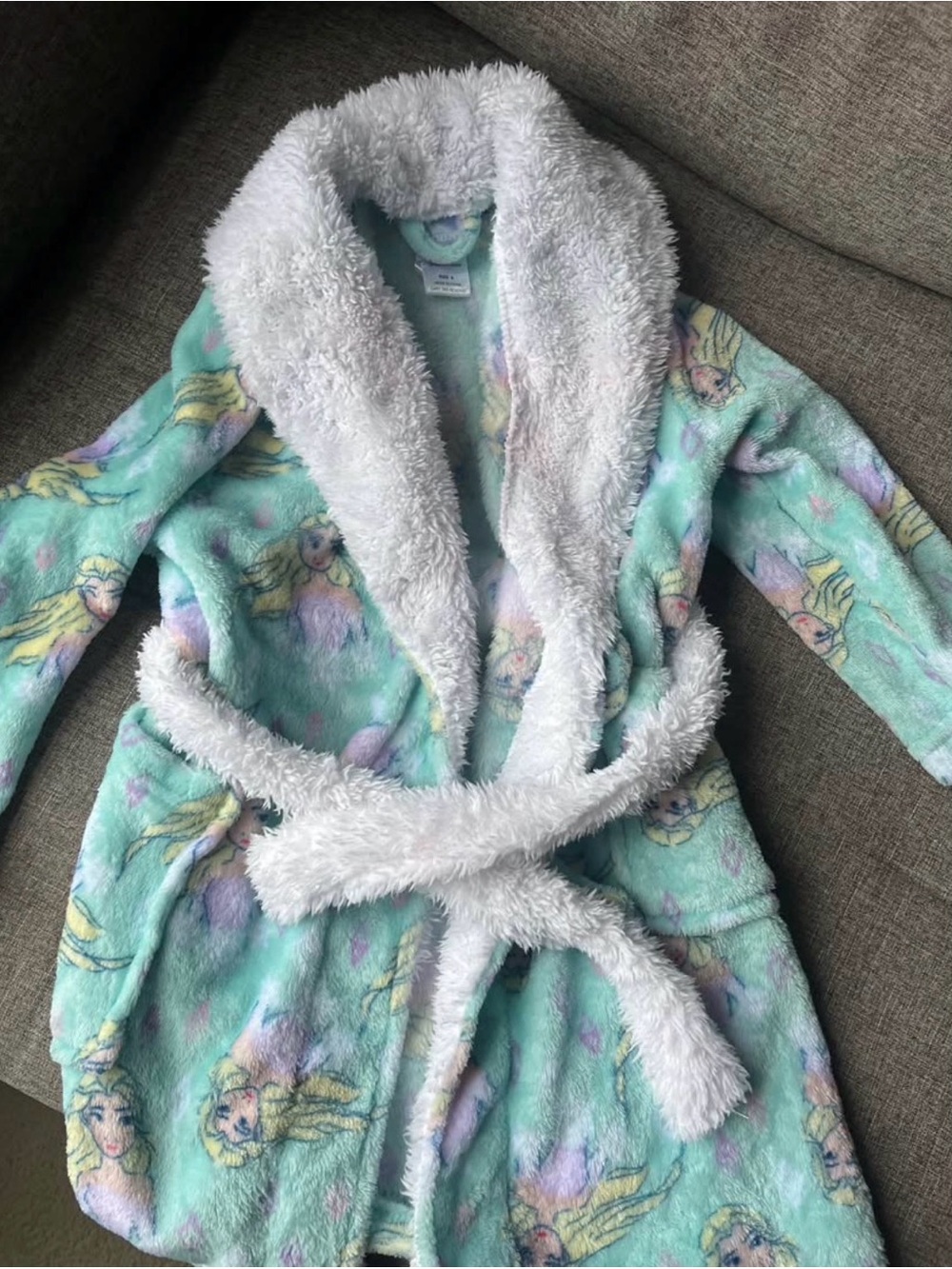 Frozen bath robe size 6